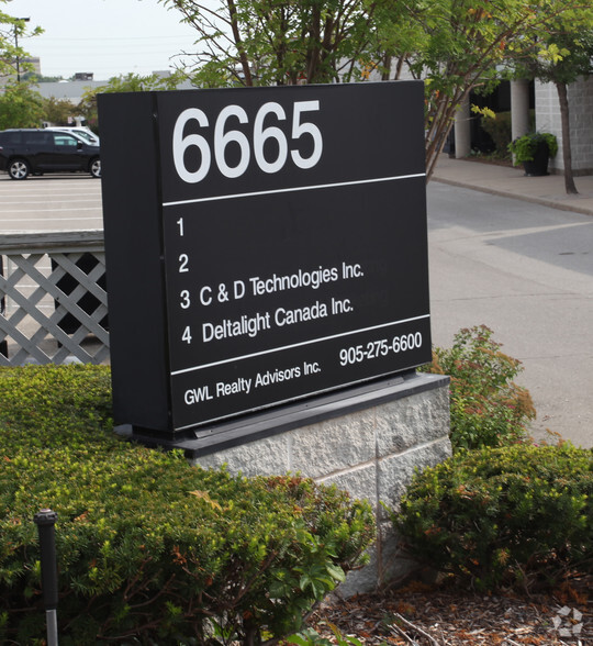 6665 Millcreek Dr, Mississauga, ON à louer - Photo du bâtiment - Image 3 de 3