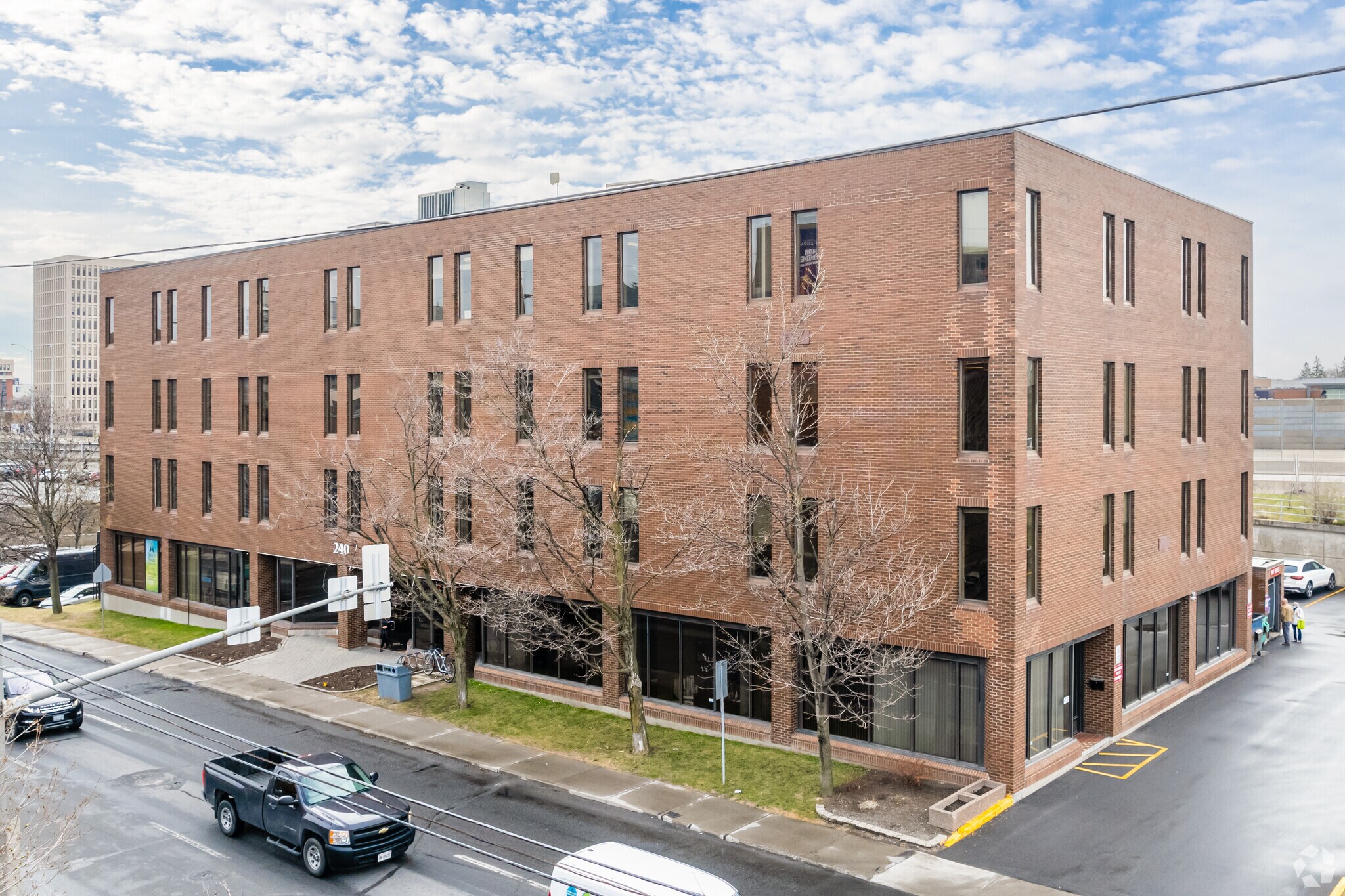 240 Catherine St, Ottawa, ON for lease Building Photo- Image 1 of 5
