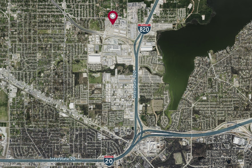 4535 Village Creek Rd, Fort Worth, TX for sale - Building Photo - Image 2 of 4