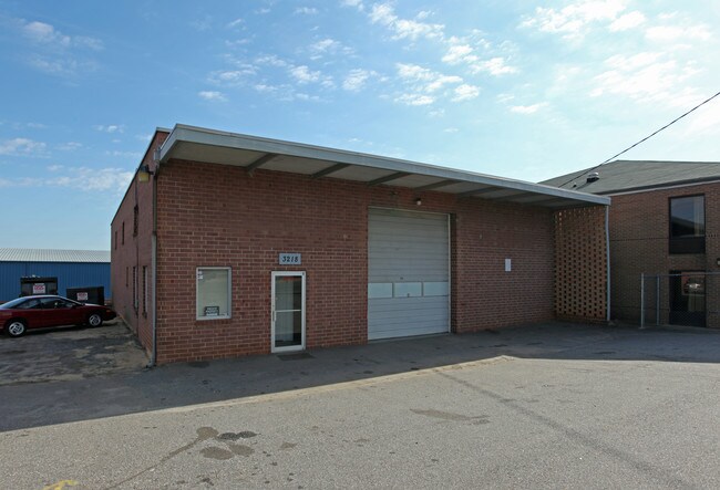 Plus de détails pour 3218 Taylorsville Hwy, Statesville, NC - Industriel à louer