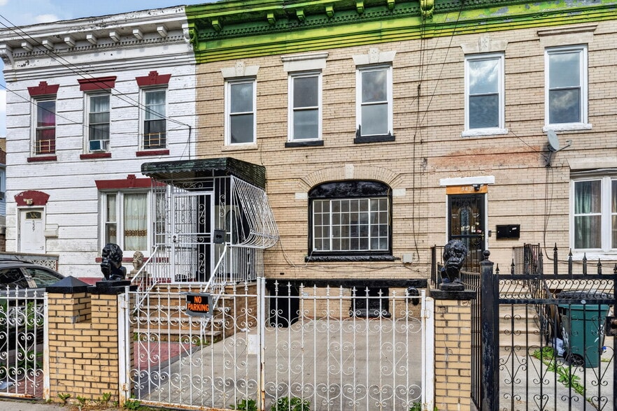 341 E 51st St, Brooklyn, NY à vendre - Photo du bâtiment - Image 3 de 30