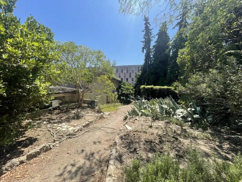 Bureau dans Marseille à louer - Photo du bâtiment - Image 2 de 6