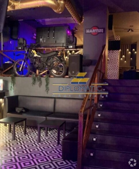 Retail in Madrid, Madrid for lease - Interior Photo - Image 1 of 1