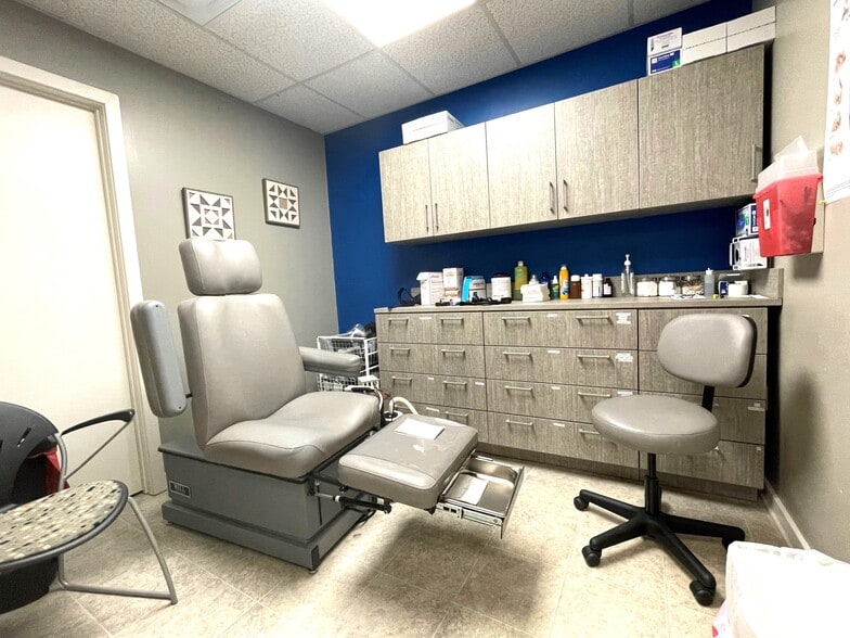 2032 N Broad St, Lansdale, PA for lease - Interior Photo - Image 2 of 5