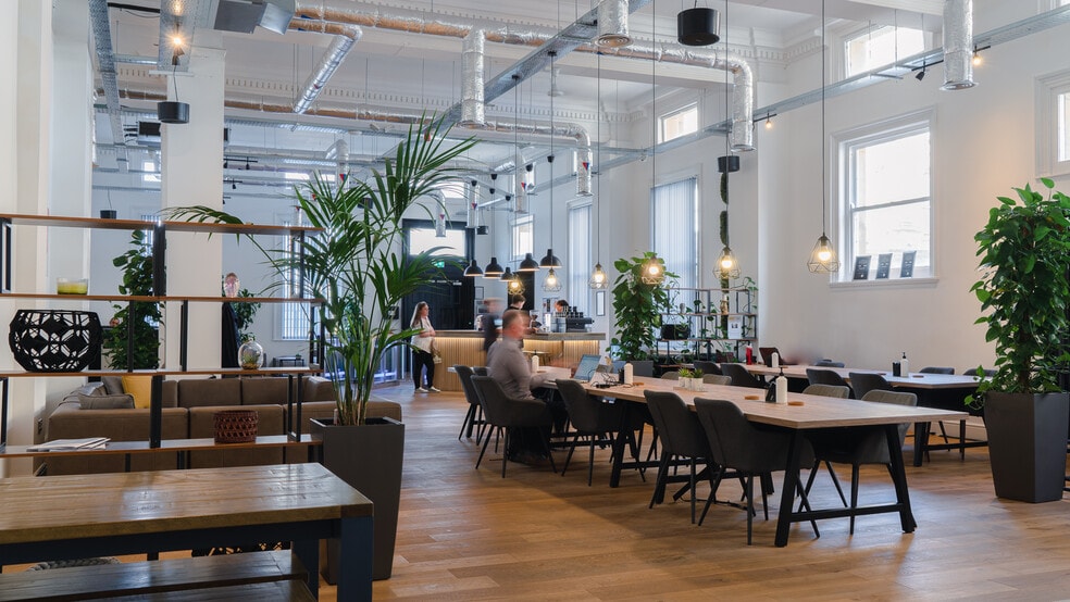 Victoria St, Derby for lease - Interior Photo - Image 3 of 12