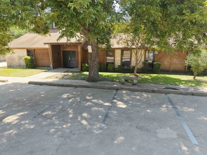 1709 E Martin Luther King Jr Blvd, Austin, TX for sale - Building Photo - Image 3 of 11