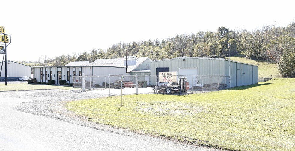 555 Valley Kitchen Dr, Mount Pleasant, PA à louer - Photo du bâtiment - Image 2 de 3