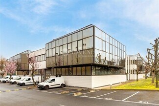 Plus de détails pour 1113 Rue Des Hautes Pâtures, Nanterre - Local d'activités à louer