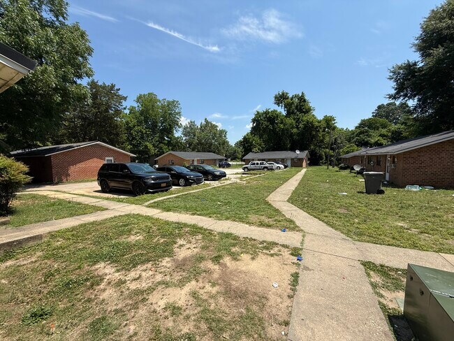Plus de détails pour 104 Raley St, Cheraw, SC - Multi-résidentiel à vendre
