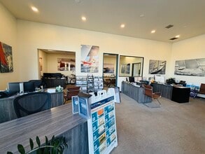 5000 N Harbor Dr, San Diego, CA for lease Interior Photo- Image 2 of 10