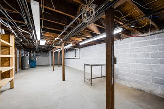 283-285 Broadway, Bethpage, NY for lease Interior Photo- Image 1 of 19