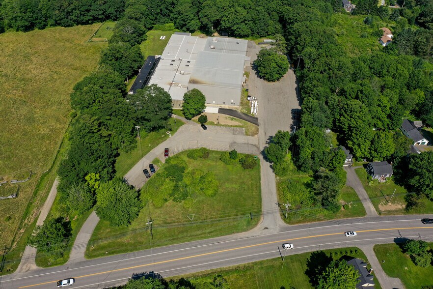 248 Northport Ave, Belfast, ME for sale - Primary Photo - Image 1 of 35