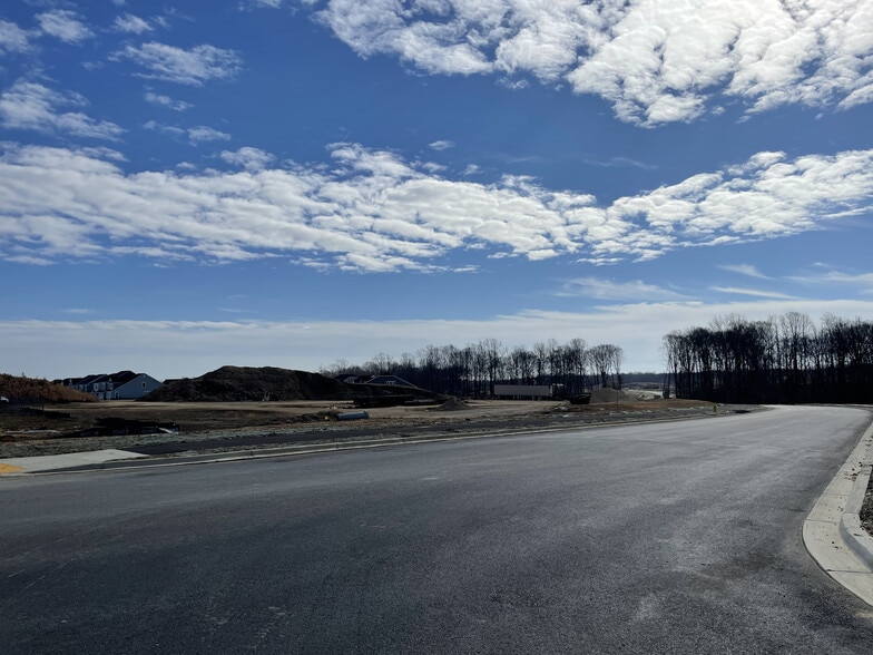 St. Charles Pky, White Plains, MD for sale - Building Photo - Image 2 of 6