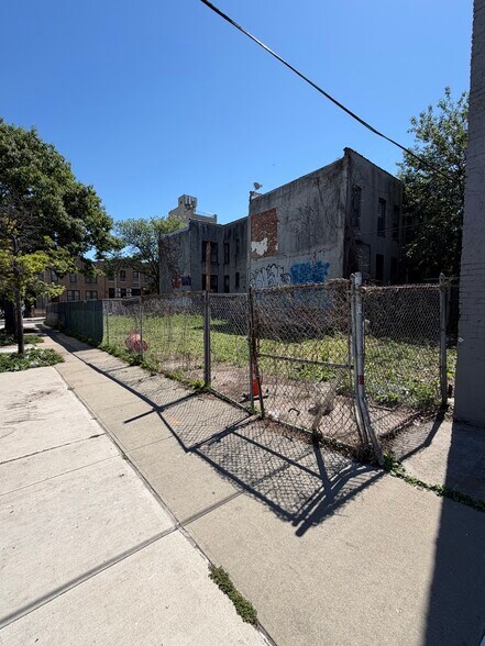 202 61st St, Brooklyn, NY à louer - Photo du bâtiment - Image 2 de 6