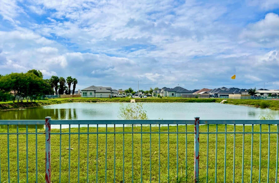 2608 E Israel Ave, Alton, TX for sale - Building Photo - Image 3 of 25