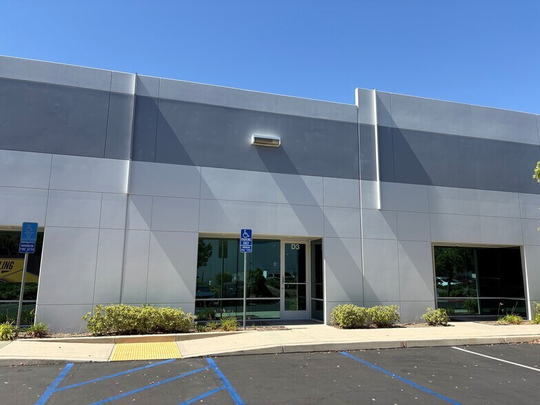 43379-43397 Business Park Dr, Temecula, CA à louer - Photo du bâtiment - Image 3 de 5