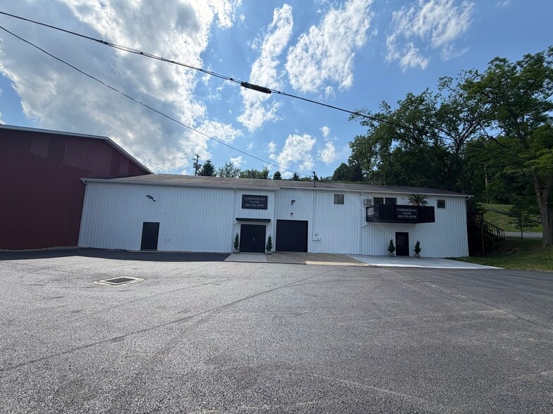 77 Lawless Rd, Morgantown, WV à louer - Photo du bâtiment - Image 3 de 8