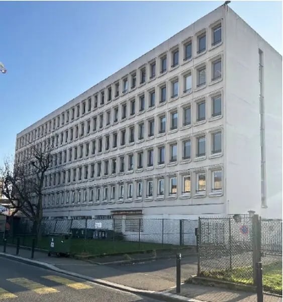 Office in Montreuil for sale Building Photo- Image 1 of 12