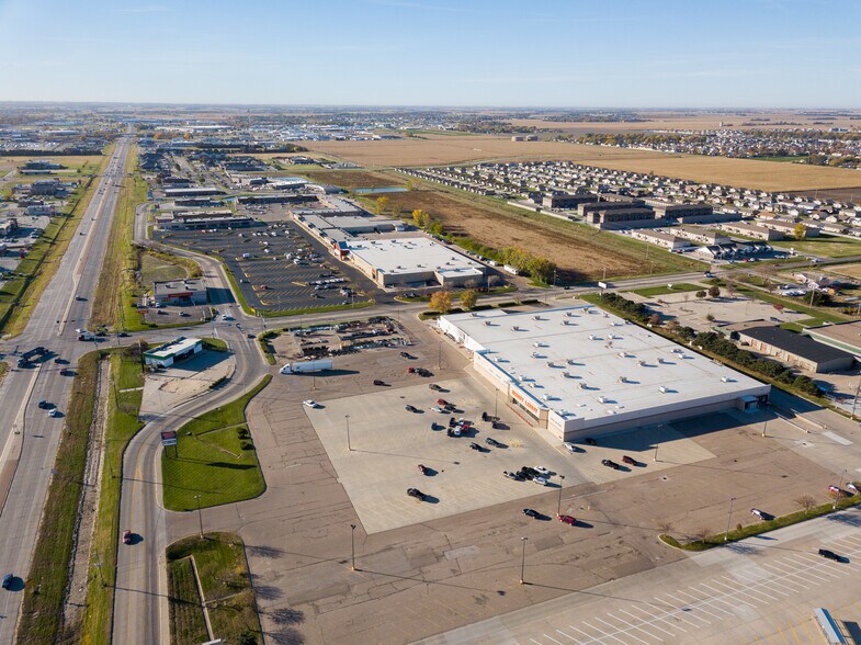 1322 N Diers Ave, Grand Island, NE à louer - Photo du bâtiment - Image 3 de 7