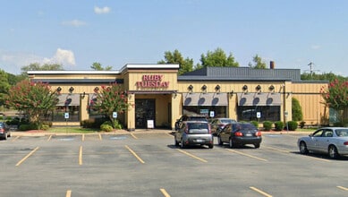 115 E Harrell Dr, Russellville, AR à louer Photo du bâtiment- Image 1 de 3