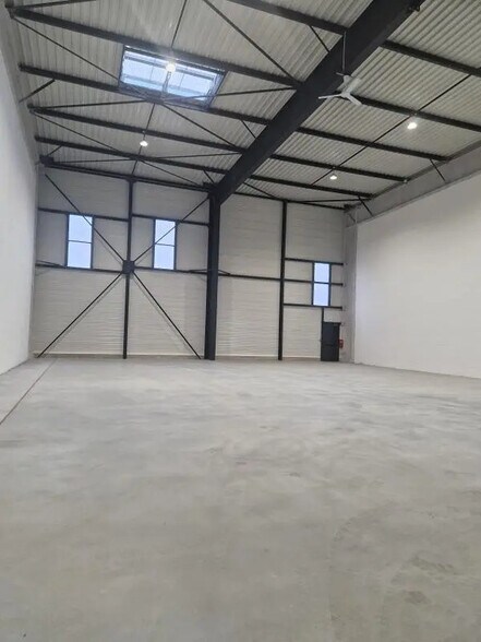 Flex dans SAINT-OUEN-L'AUMONE à louer - Photo intérieure - Image 1 de 7