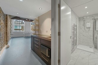 17 Willow St, Londres à vendre Photo intérieure- Image 2 de 3