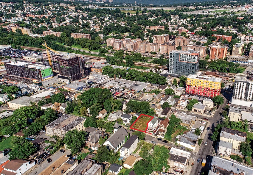 18 S High St, Mount Vernon, NY for sale - Aerial - Image 1 of 2