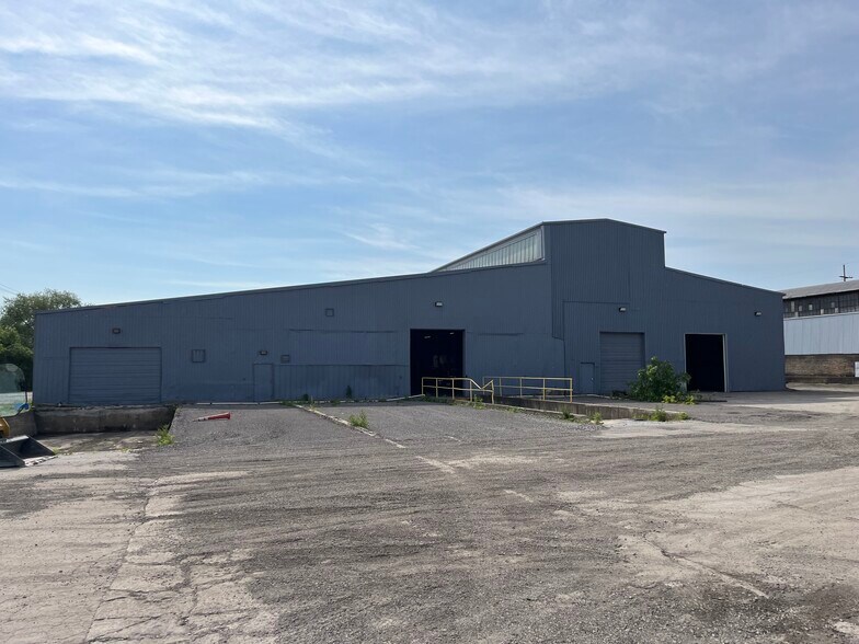 2872 Vermont St, Blue Island, IL à louer - Photo du bâtiment - Image 1 de 2