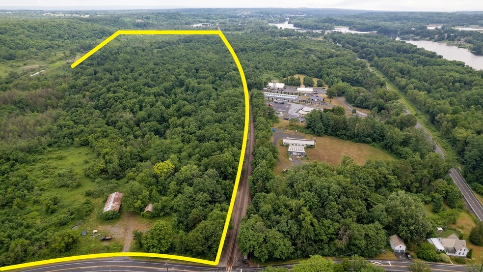 Newtown Rd, Mechanicville, NY for sale - Building Photo - Image 2 of 17