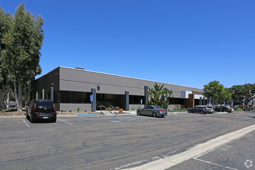 10915 Technology Pl, San Diego, CA à louer - Photo du bâtiment - Image 3 de 4