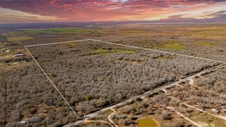 Plus de détails pour 399 Seals Creek Rd, Lockhart, TX - Terrain à vendre