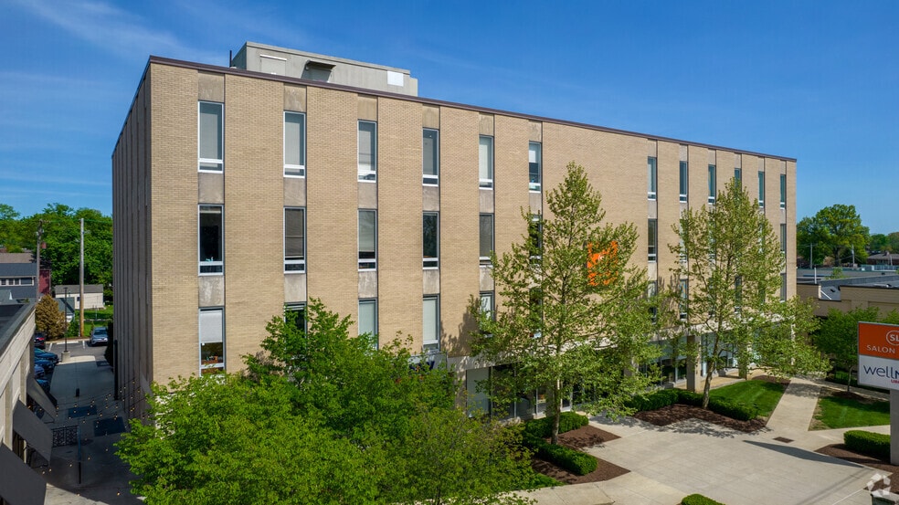 4400 N High St, Columbus, OH for lease - Building Photo - Image 2 of 8