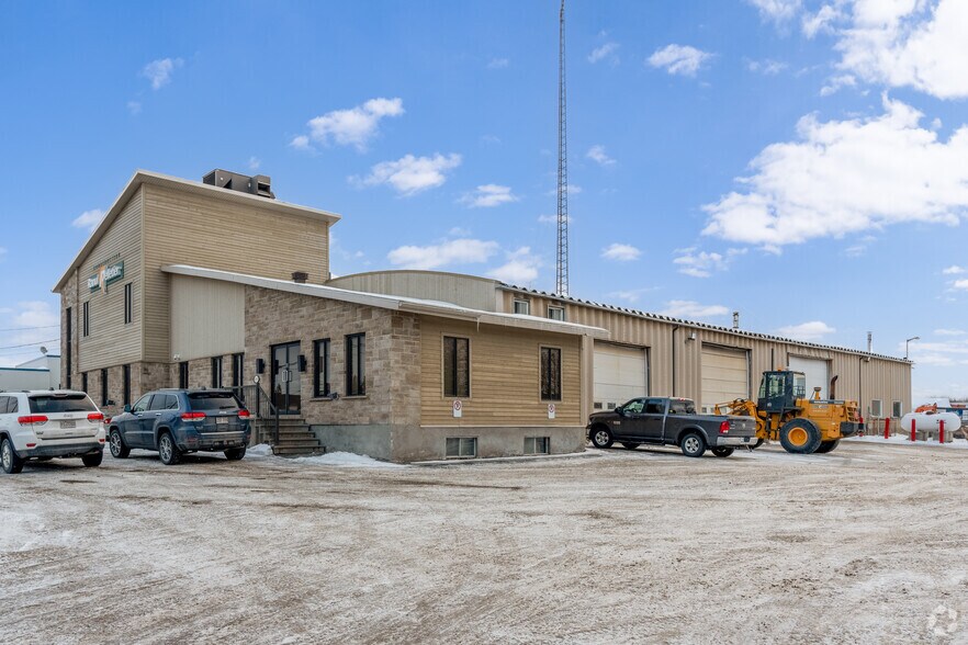 3650 Boul Guillaume Couture, Lévis, QC à vendre - Photo du bâtiment - Image 2 de 7