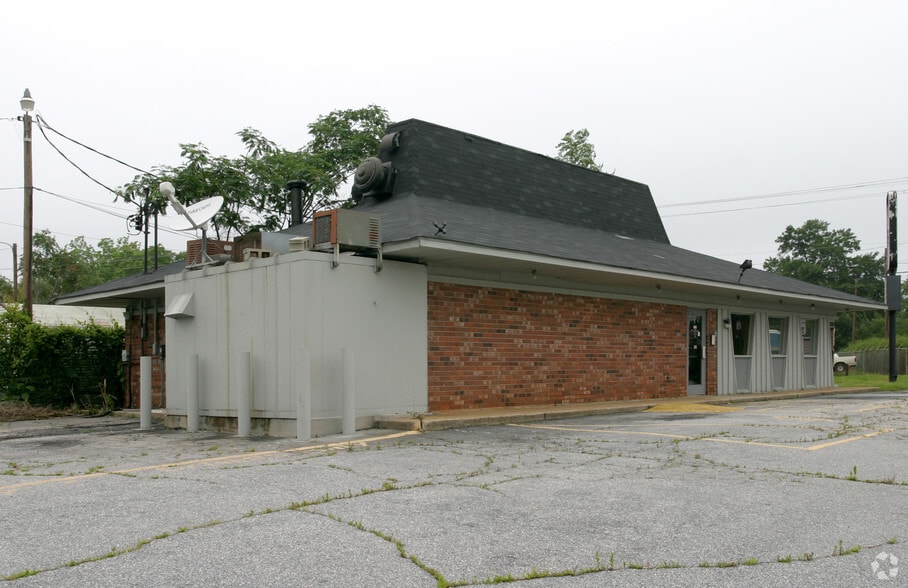 1037 Cedar Lane Rd, Greenville, SC for lease - Building Photo - Image 3 of 4