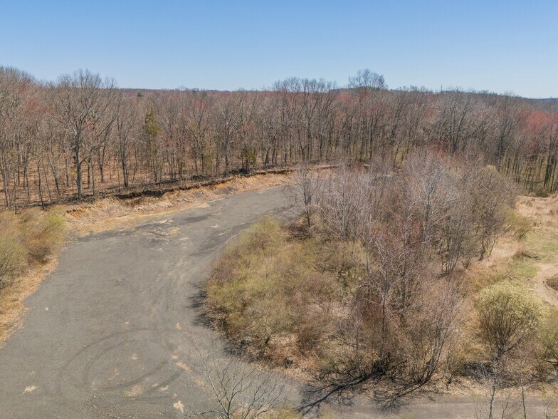 106 Willenbrock Rd, Oxford, CT à vendre - Photo du bâtiment - Image 3 de 11