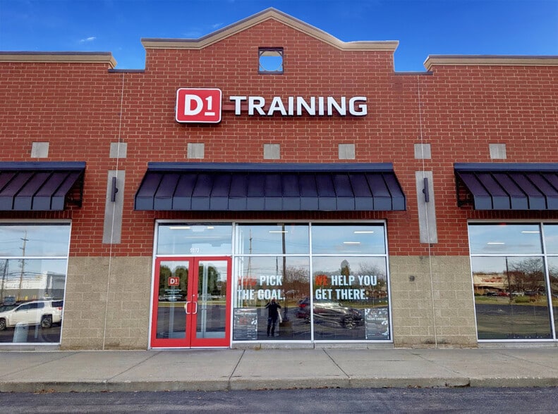 9521-9591 Fields Ertel Rd, Loveland, OH for lease - Building Photo - Image 3 of 3