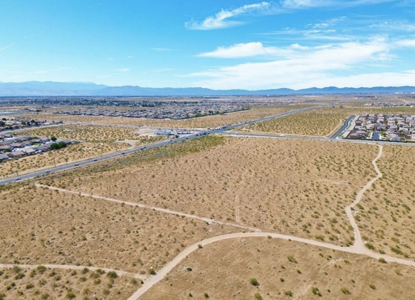 US HIGHWAY 395 ( X St. Bear Valley Rd.) Hwy, Victorville, CA à vendre - Photo du b timent - Image 2 de 4