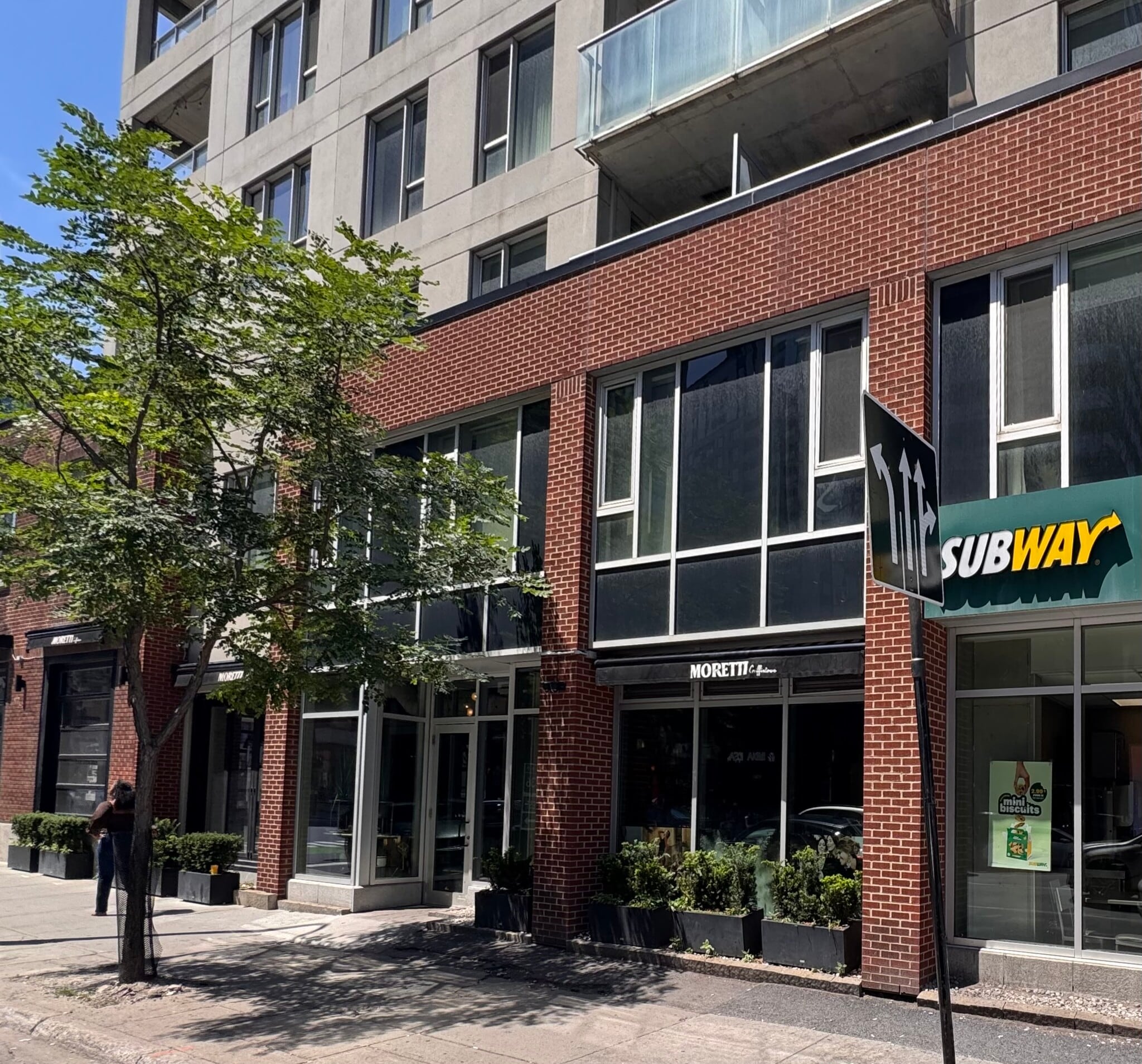 1059 Rue Wellington, Montréal, QC à vendre Photo du bâtiment- Image 1 de 3