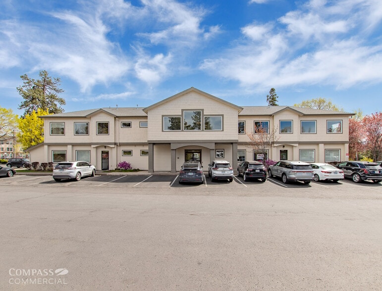 300 SE Reed Market Rd, Bend, OR for lease - Building Photo - Image 2 of 22