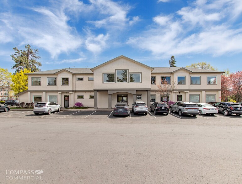 300 SE Reed Market Rd, Bend, OR à vendre - Photo du bâtiment - Image 1 de 21