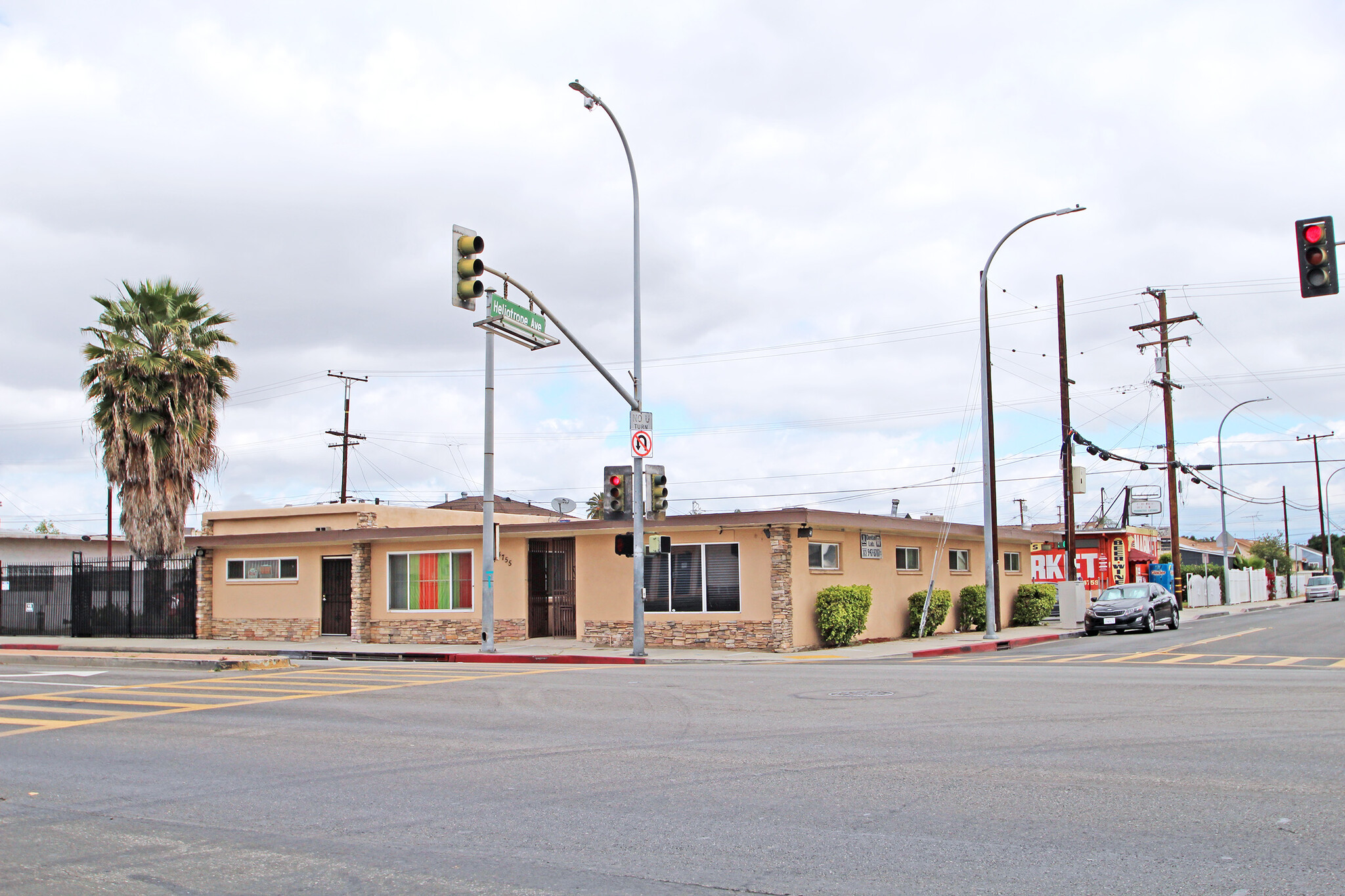 4753-4759 Slauson Ave, Maywood, CA à vendre Photo du b timent- Image 1 de 1