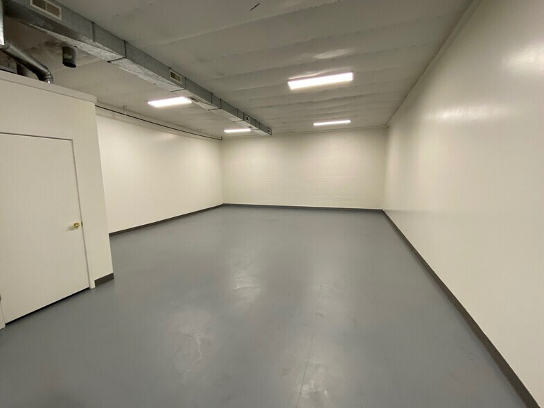 781 N 1890 W, Provo, UT for lease - Interior Photo - Image 3 of 6