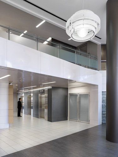 6862 Elm St, McLean, VA à louer Hall d’entrée- Image 1 de 6