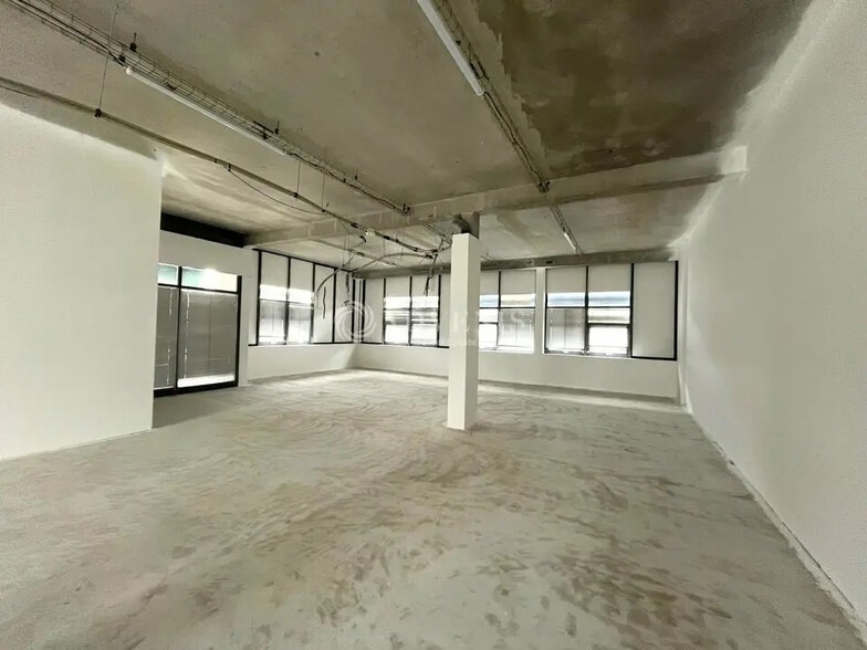 Office in Sucy-en-Brie for lease - Interior Photo - Image 3 of 8