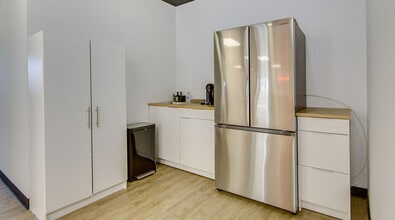 4747-4767 Rue Dagenais, Montréal, QC for lease Interior Photo- Image 2 of 9