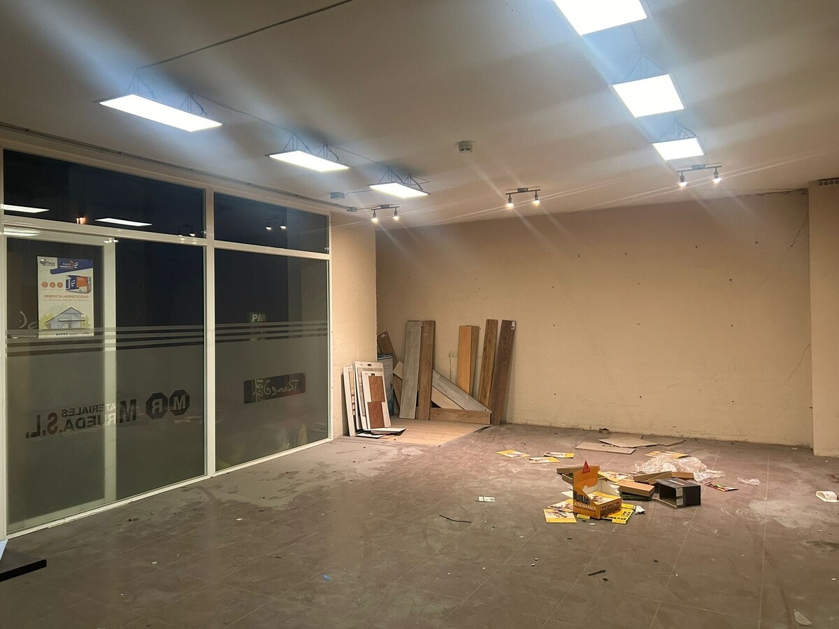 Calle Vía de los Poblados, 17, Madrid, MAD 28033 - Unit Puerta 8 -  - Interior Photo - Image 1 of 12