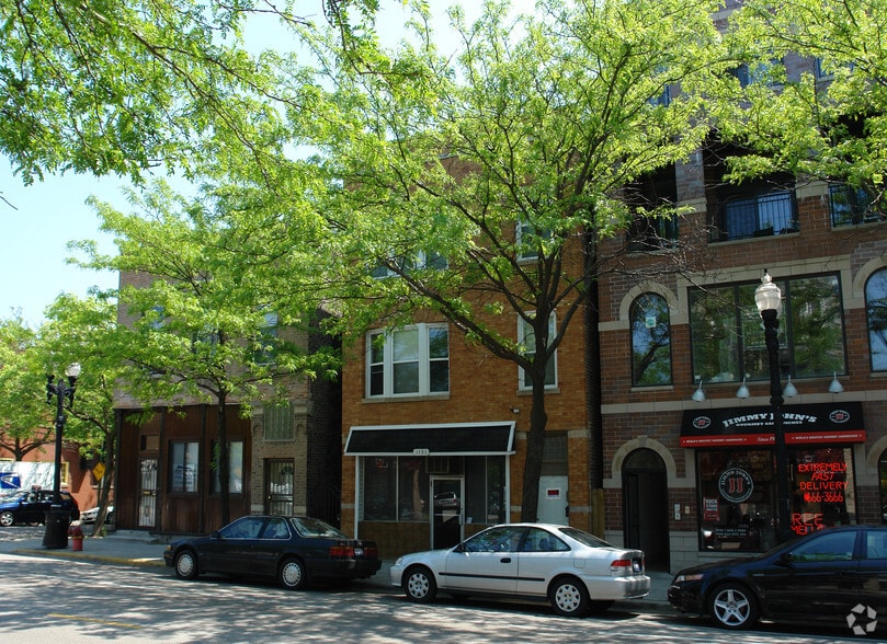 1131 W Taylor St, Chicago, IL for lease - Building Photo - Image 3 of 6