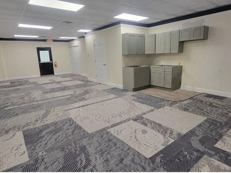 71 Bellevue Ave, Langhorne, PA à louer - Photo du bâtiment - Image 2 de 25