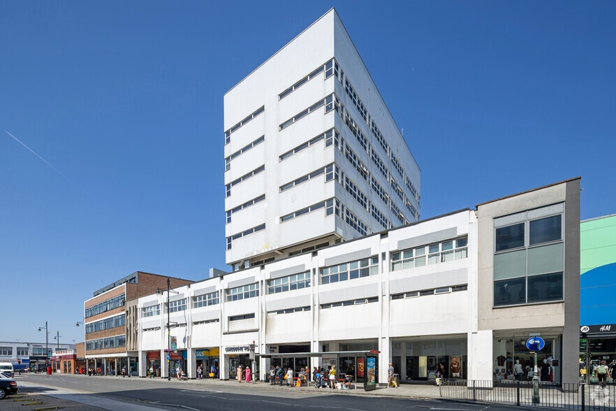 7 Western Rd, Romford for lease - Primary Photo - Image 1 of 4