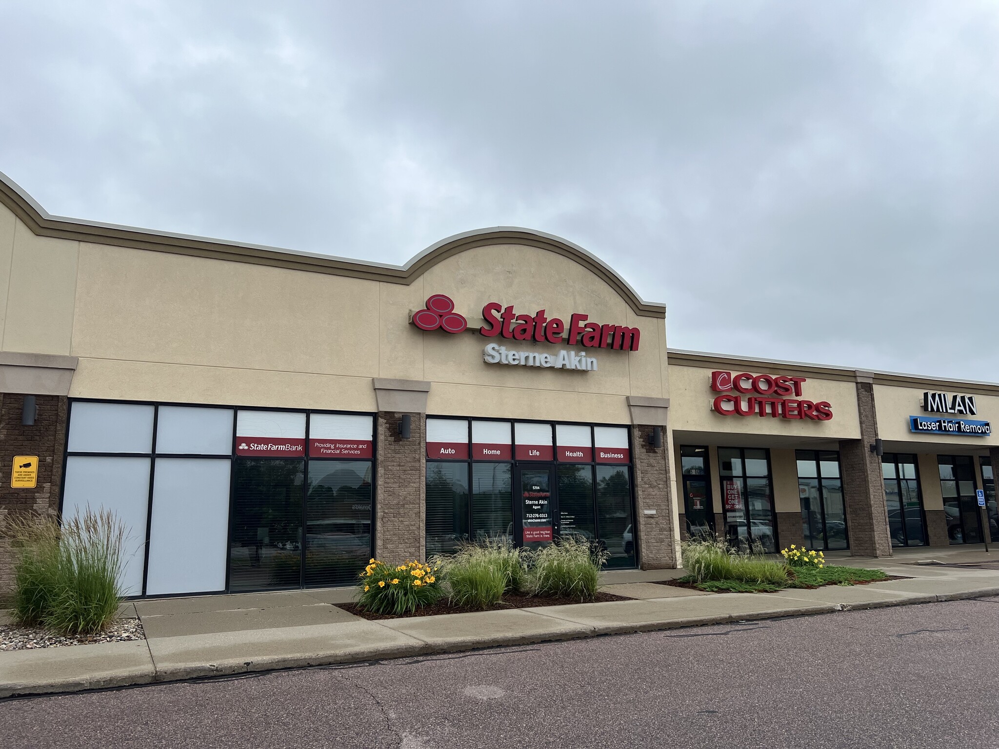 5702-5716 Sunnybrook Dr, Sioux City, IA for lease Building Photo- Image 1 of 2